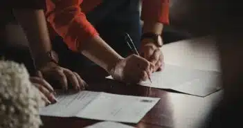 signature d'un contrat mutuelle santé