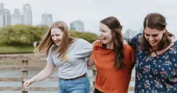 5 précieux conseils pour retrouver des amis et sortir de l'isolement